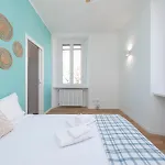 Xenia Apartments - Bright Studio Near Piazzale Susa