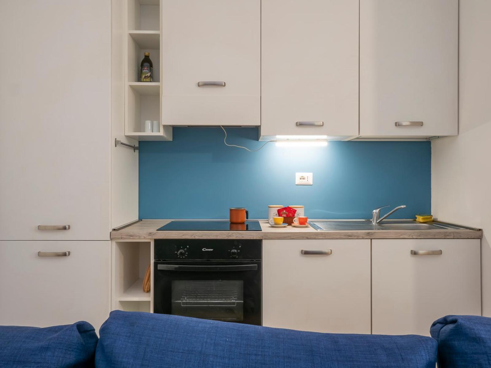 Apartment Xenia - Bright Near Piazzale Susa Milan